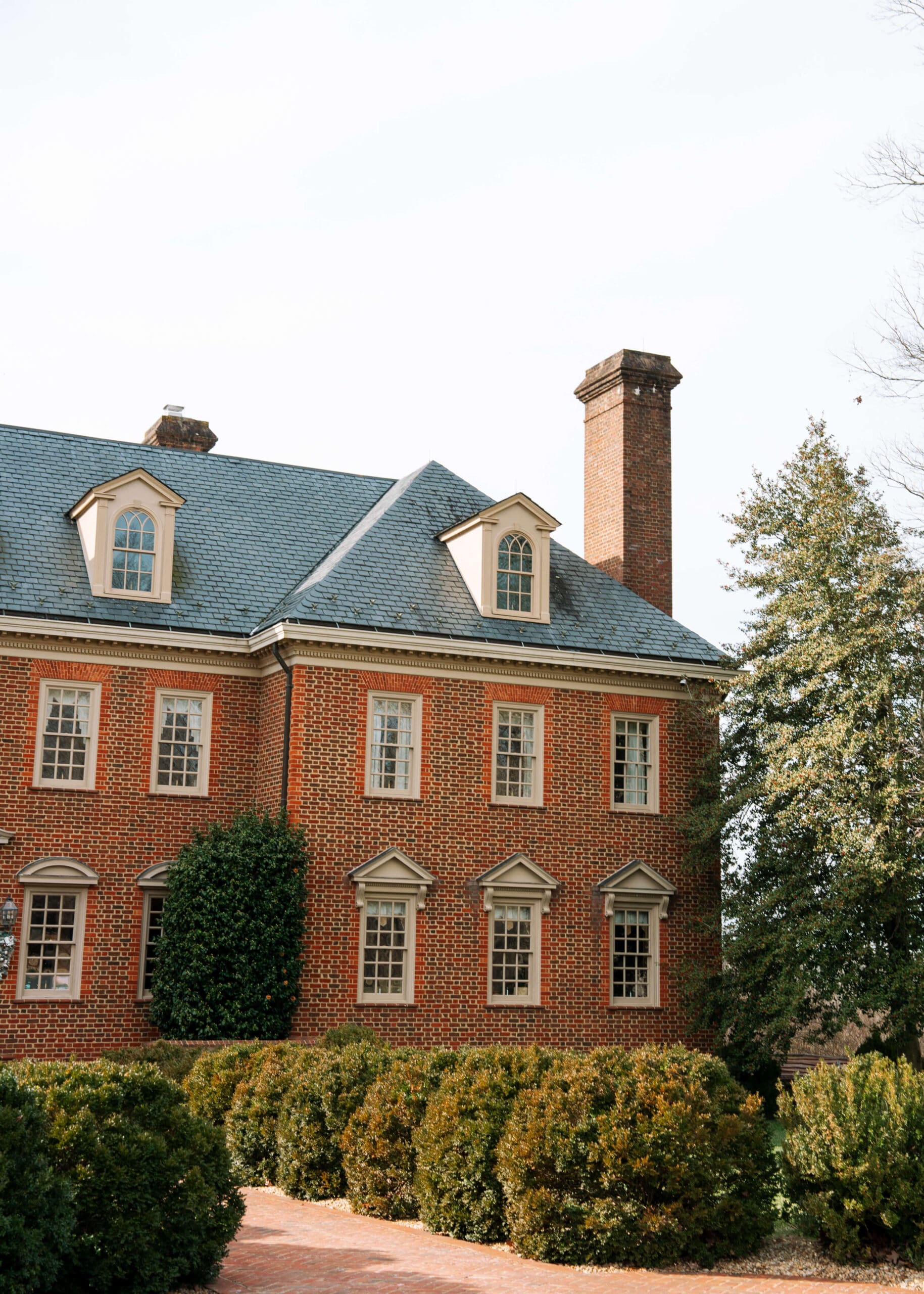 front view of estate at river run a virginia wedding venue