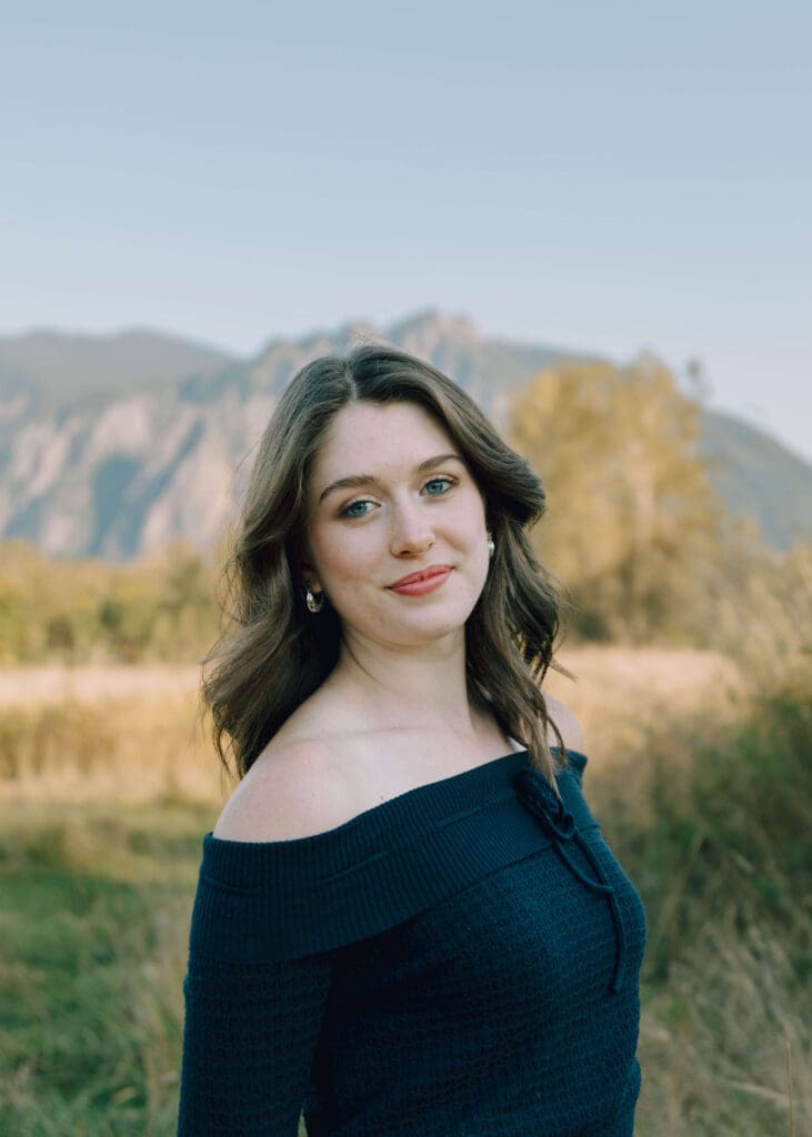 headshot of senior girl from Steilacoom High School